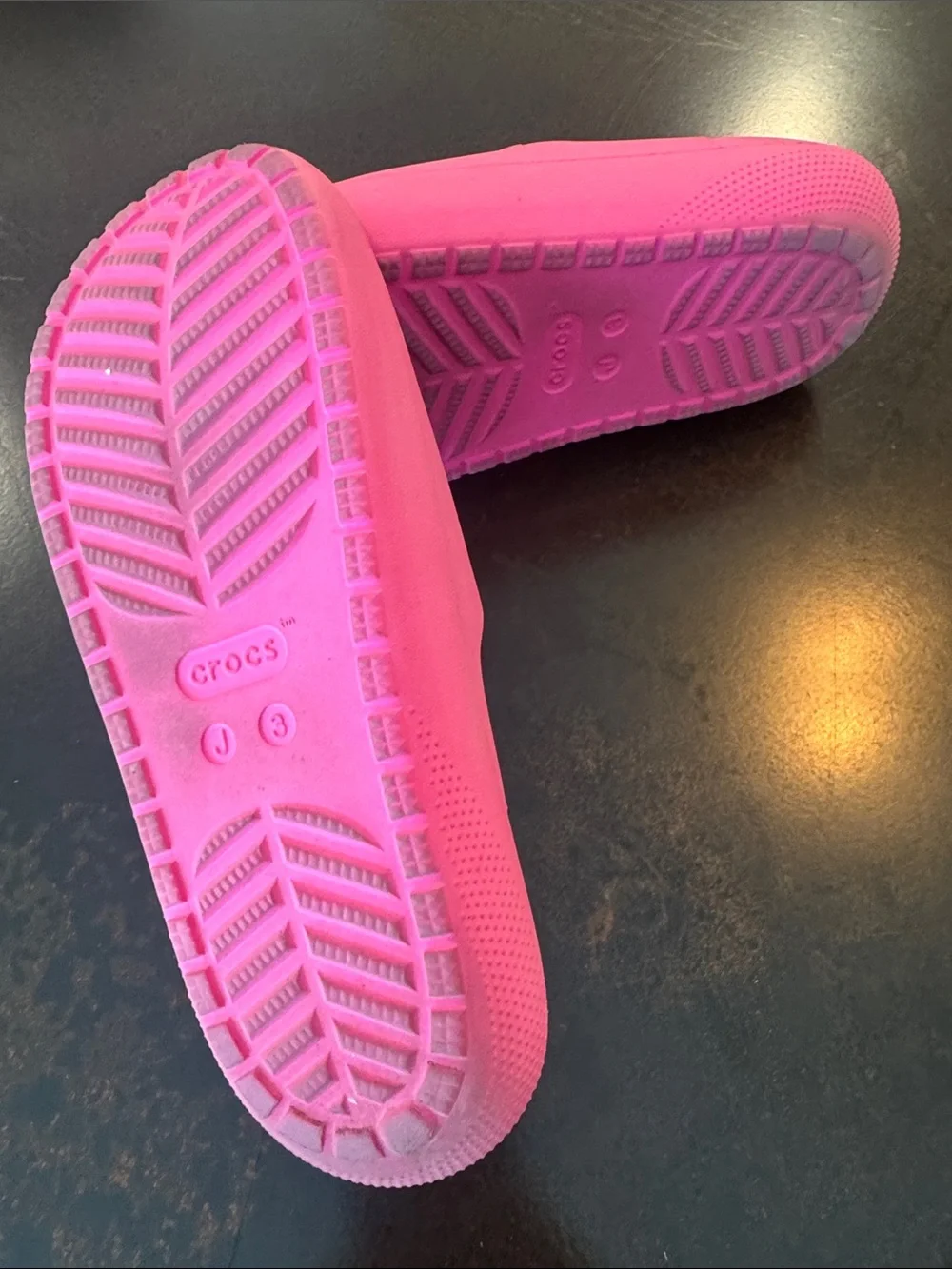 CROCS Kids Slide Sandals in Hot Pink